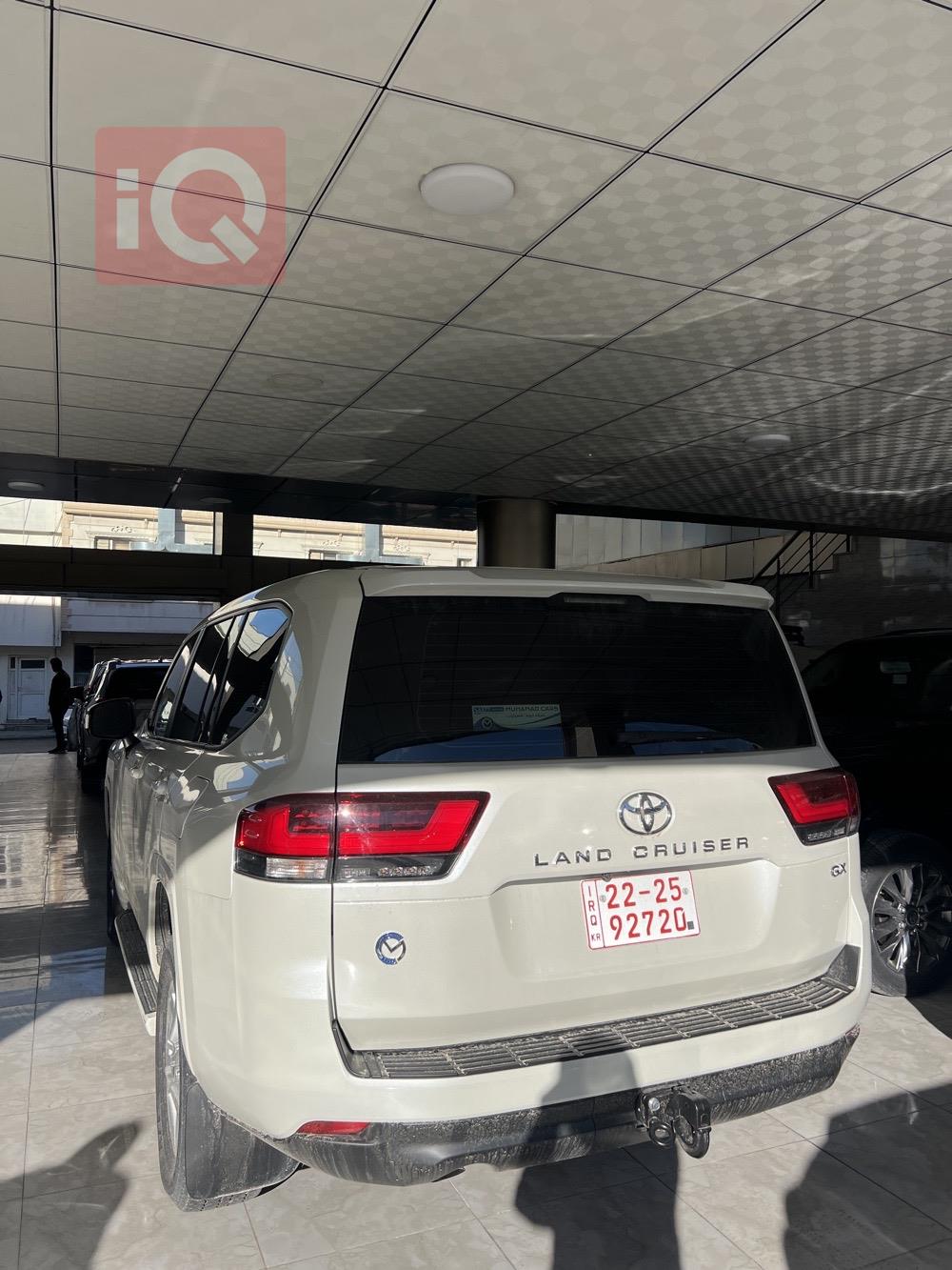 تۆیۆتا لاند کروزەر